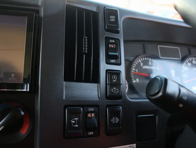 いすゞ エルフ TRG-NLR85ANの写真41