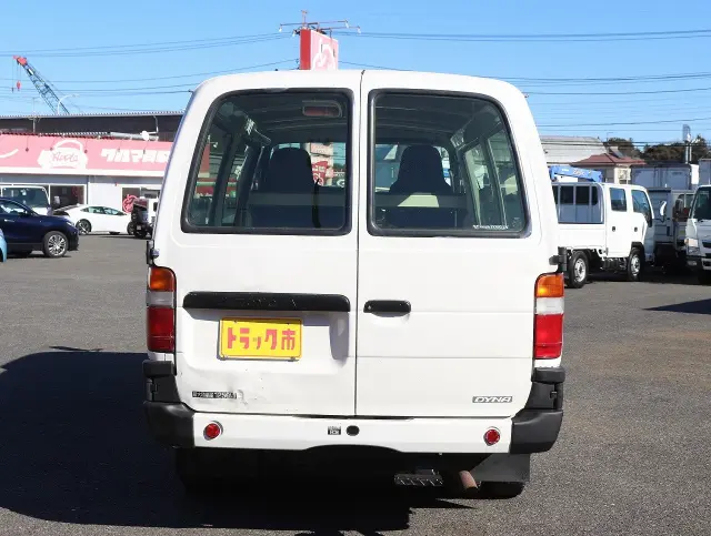 トヨタ ダイナ LDF-KDY241V(2WD)の写真6