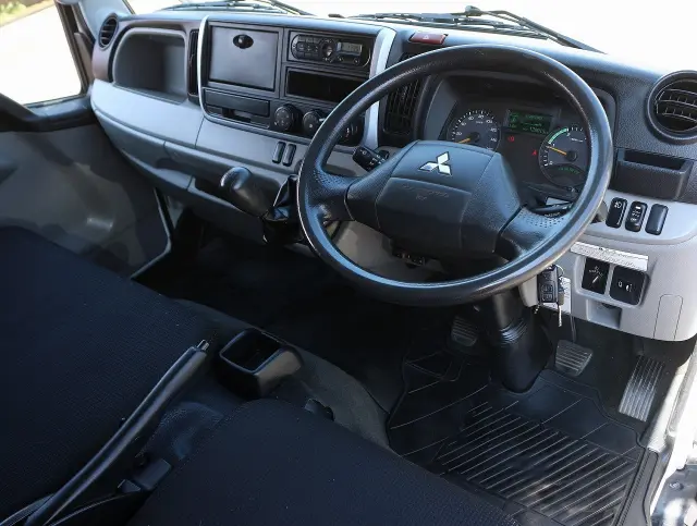 三菱 キャンター TPG-FBA50(2WD)の写真32