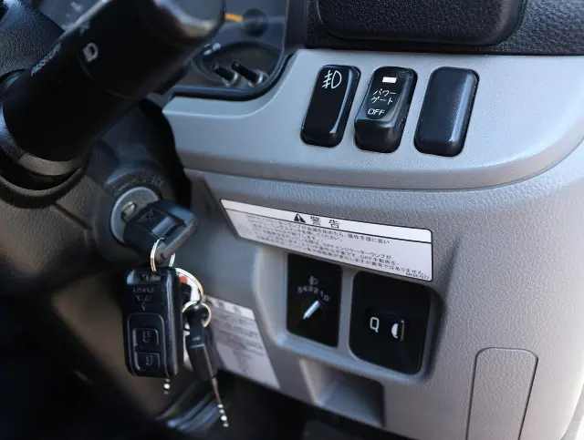 三菱 キャンター TPG-FBA50(2WD)の写真42