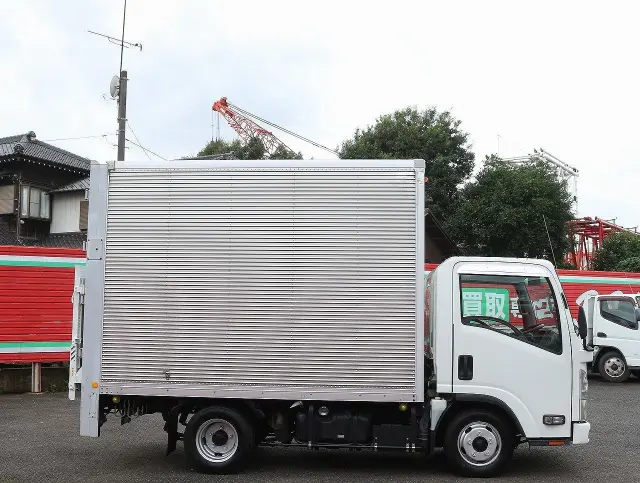 いすゞ エルフ TKG-NLR85AN(2WD)の写真8