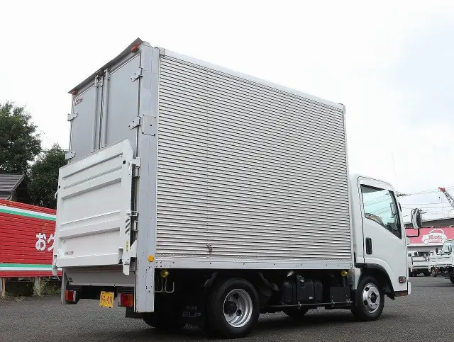 いすゞ エルフ TKG-NLR85AN(2WD)の写真9