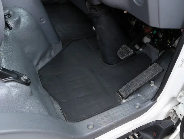 いすゞ エルフ TKG-NLR85AN(2WD)の写真31