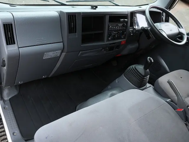 いすゞ エルフ TKG-NLR85AN(2WD)の写真42