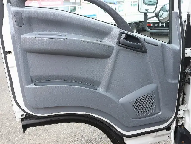 いすゞ エルフ TKG-NLR85AN(2WD)の写真50