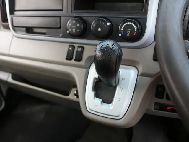 三菱 キャンター TPG-FBA30(2WD)の写真45