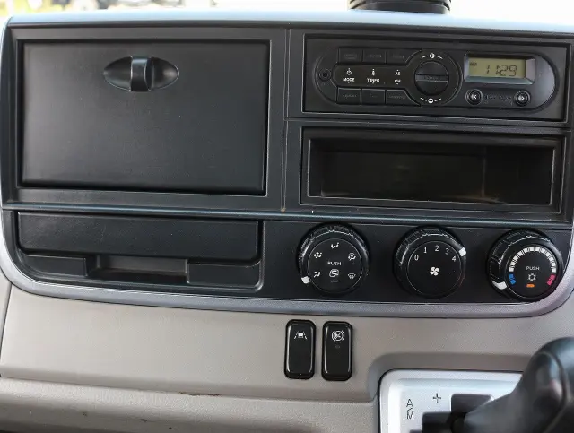 三菱 キャンター TPG-FBA30(2WD)の写真46