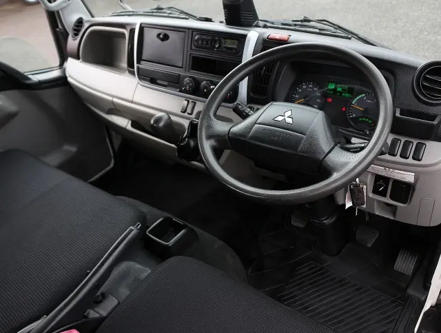 三菱 デリカ TPG-FBA20(2WD)の写真30