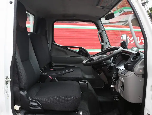 三菱 デリカ TPG-FBA20(2WD)の写真31