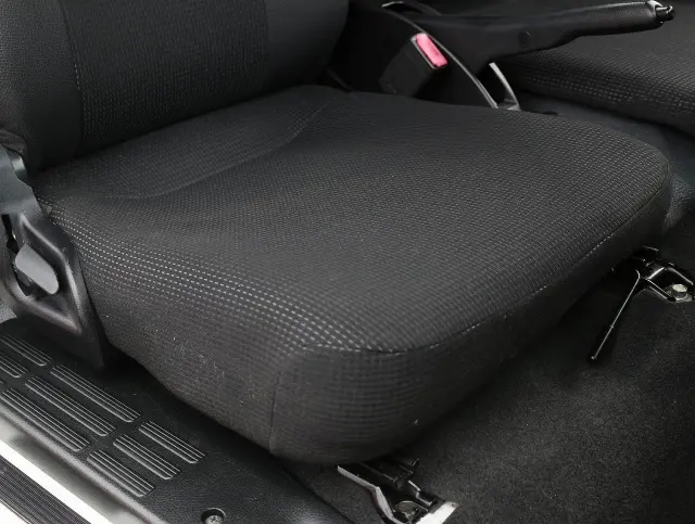 三菱 デリカ TPG-FBA20(2WD)の写真33