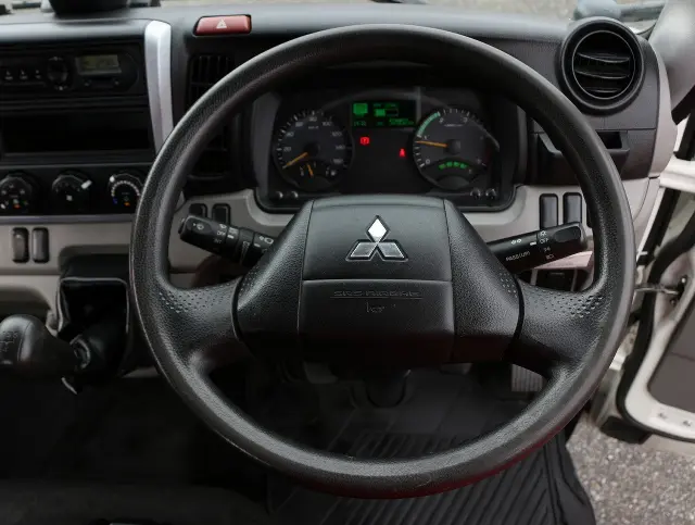 三菱 デリカ TPG-FBA20(2WD)の写真34