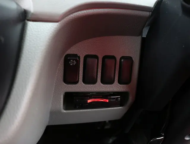 三菱 デリカ TPG-FBA20(2WD)の写真39