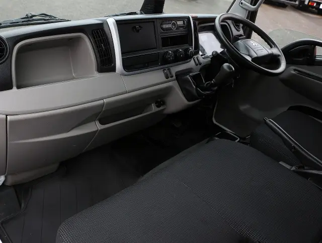 三菱 デリカ TPG-FBA20(2WD)の写真41