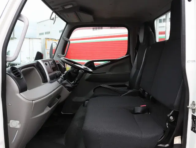 三菱 デリカ TPG-FBA20(2WD)の写真42