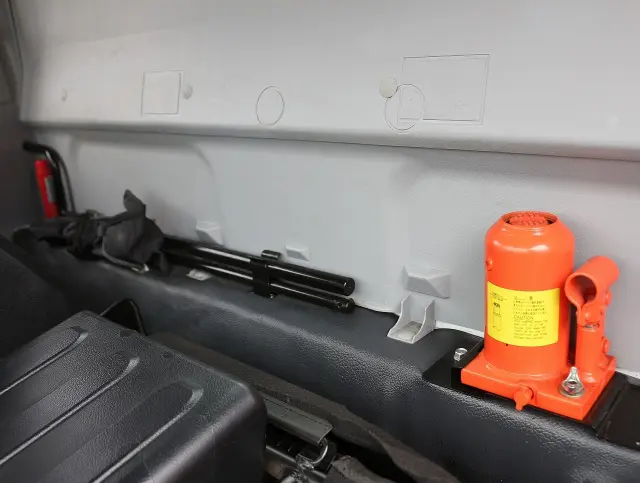 三菱 デリカ TPG-FBA20(2WD)の写真44