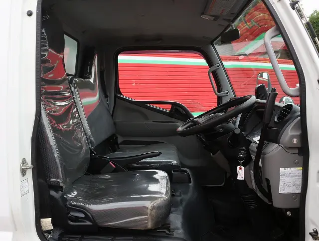 三菱 キャンター 2PG-FBA30(2WD)の写真31