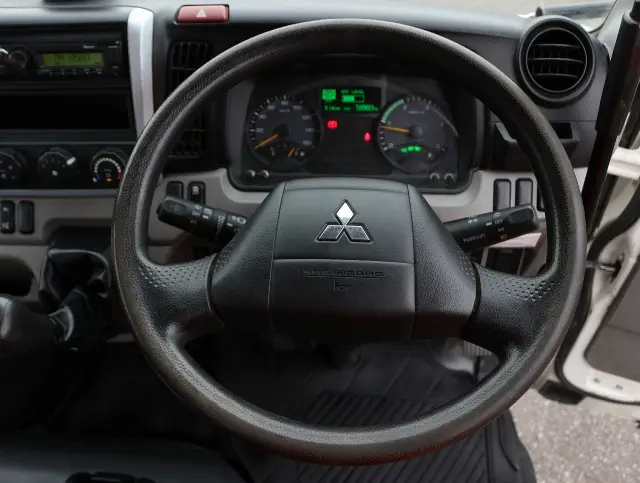 三菱 キャンター 2PG-FBA30(2WD)の写真34