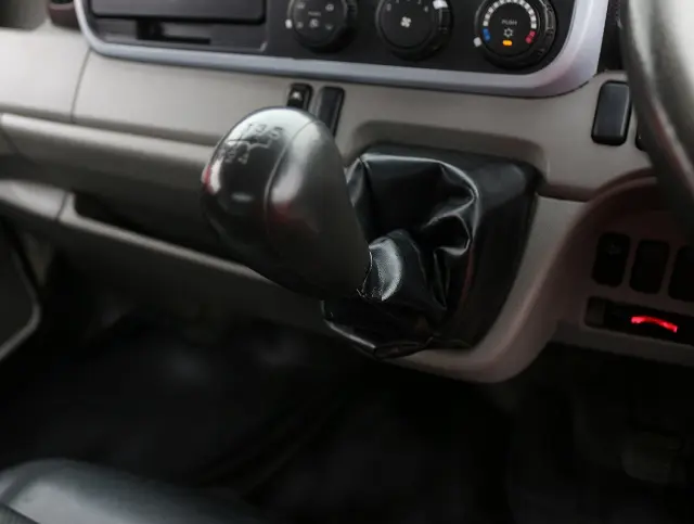 三菱 キャンター 2PG-FBA30(2WD)の写真37