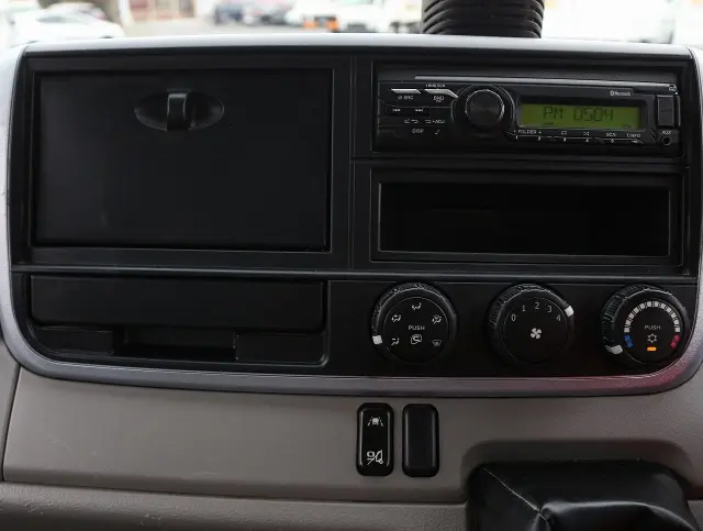 三菱 キャンター 2PG-FBA30(2WD)の写真38
