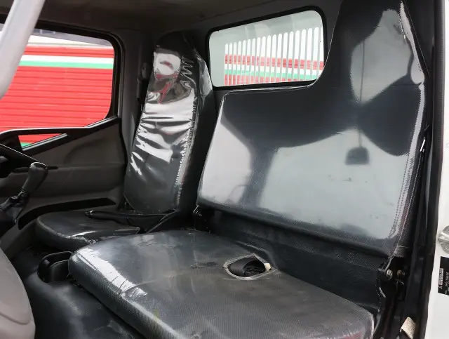 三菱 キャンター 2PG-FBA30(2WD)の写真44