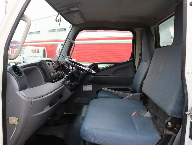 三菱 キャンター TKG-FBA30(2WD)の写真47