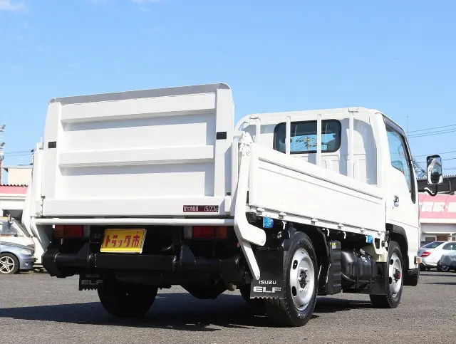 いすゞ エルフ TRG-NHS85A(4WD)の写真5