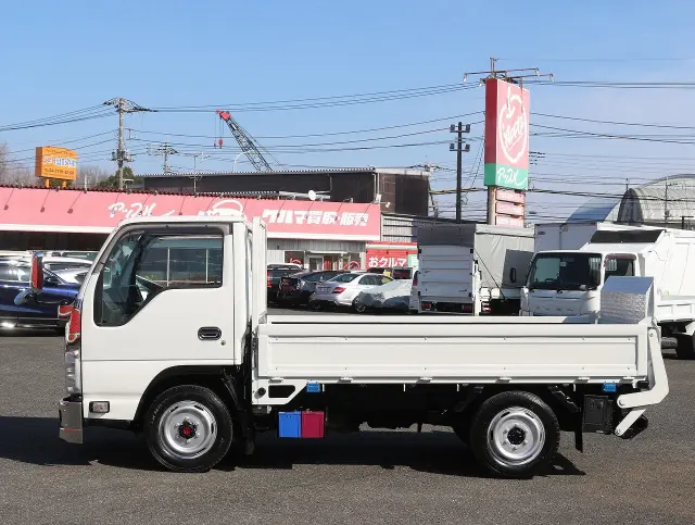 いすゞ エルフ TRG-NHS85A(4WD)の写真8