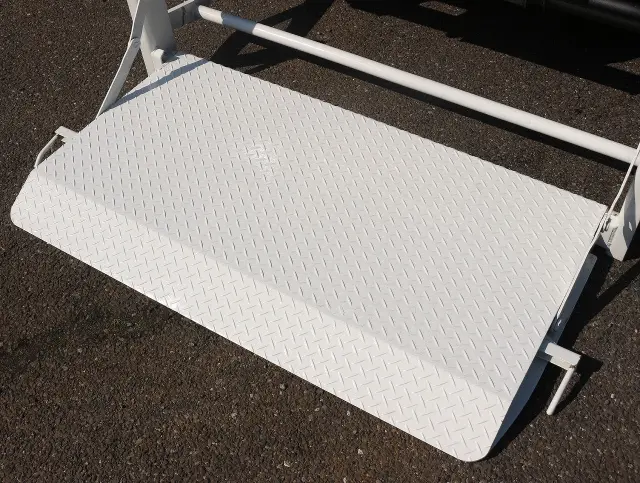 いすゞ エルフ TRG-NHS85A(4WD)の写真16