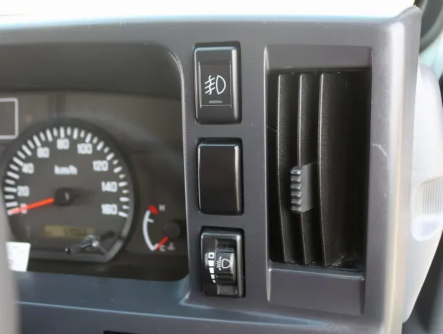 いすゞ エルフ TRG-NHS85A(4WD)の写真40