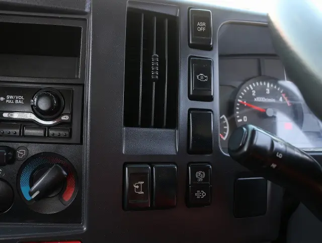 いすゞ エルフ TKG-NMR85ANの写真43