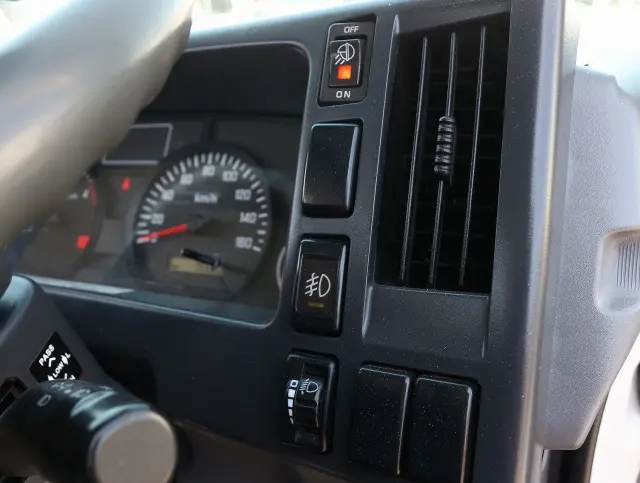 いすゞ エルフ TKG-NMR85ANの写真44