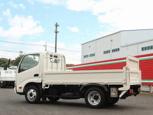 日野 デュトロ SKG-XZU605M(2WD)の写真7