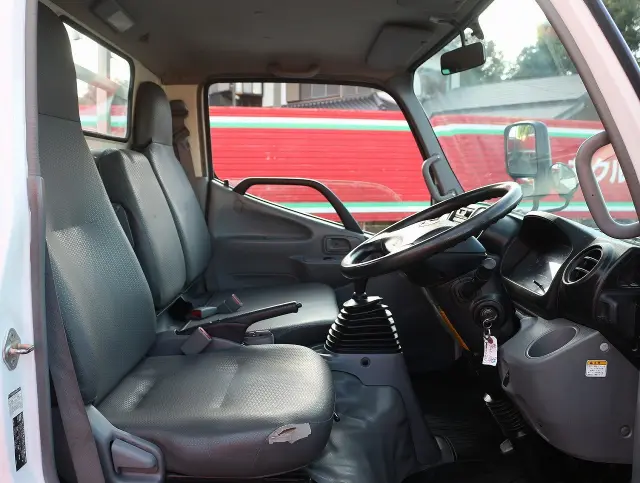 日野 デュトロ SKG-XZU605M(2WD)の写真30