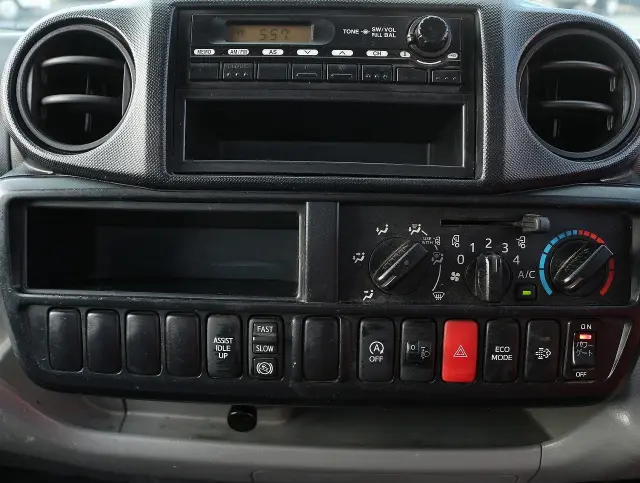 日野 デュトロ SKG-XZU605M(2WD)の写真36