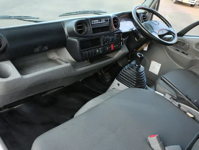 日野 デュトロ SKG-XZU605M(2WD)の写真40