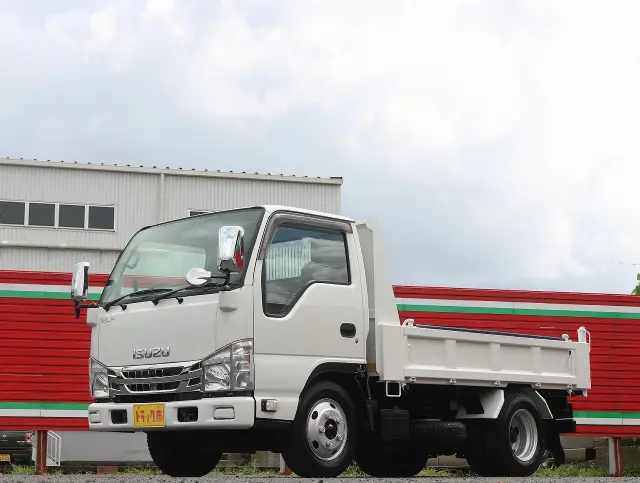 いすゞ エルフ TPG-NKR85AD(2WD)の写真2