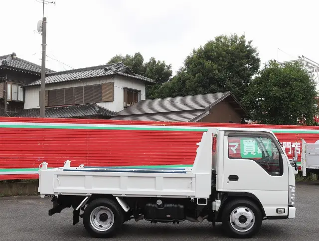 いすゞ エルフ TPG-NKR85AD(2WD)の写真5