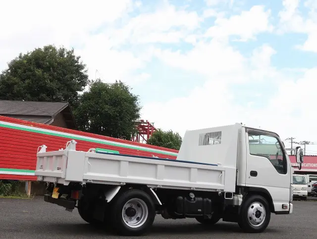 いすゞ エルフ TPG-NKR85AD(2WD)の写真6