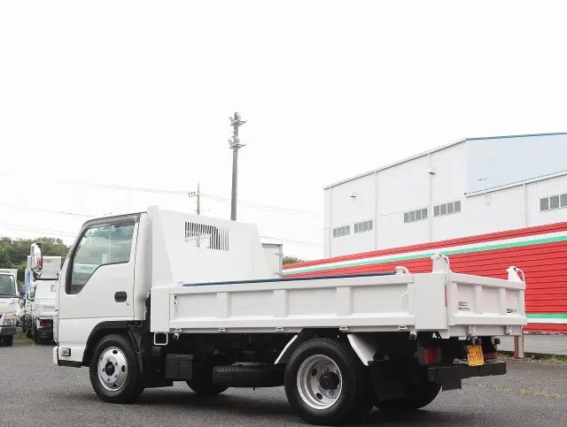 いすゞ エルフ TPG-NKR85AD(2WD)の写真8