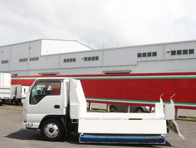 いすゞ エルフ TPG-NKR85AD(2WD)の写真15