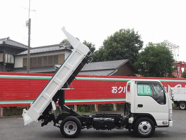 いすゞ エルフ TPG-NKR85AD(2WD)の写真19
