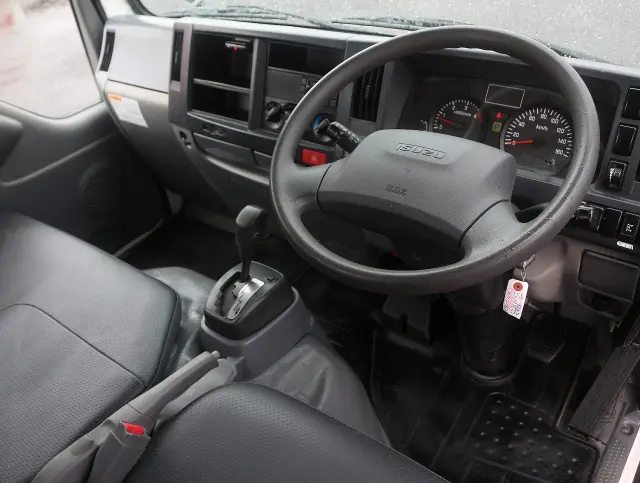 いすゞ エルフ TPG-NKR85AD(2WD)の写真29