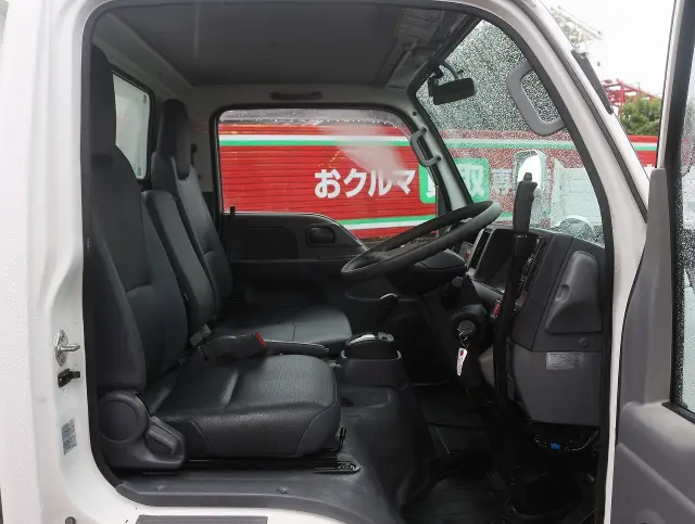 いすゞ エルフ TPG-NKR85AD(2WD)の写真30