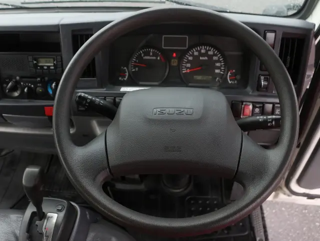 いすゞ エルフ TPG-NKR85AD(2WD)の写真33