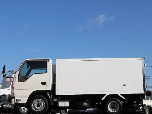 いすゞ エルフ TPG-NHR85AN(2WD)の写真5