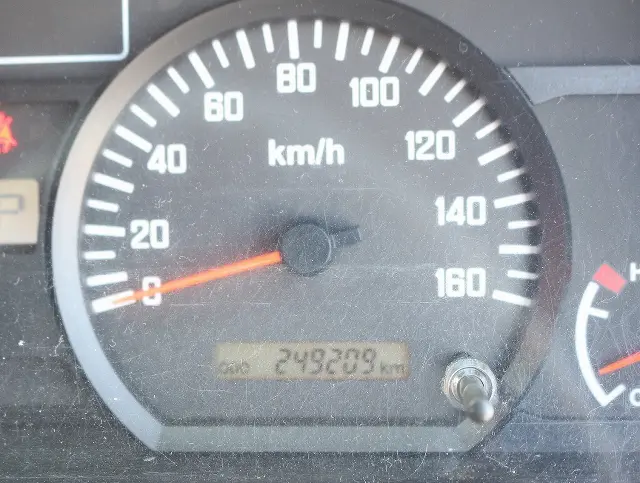 いすゞ エルフ TPG-NHR85AN(2WD)の写真33