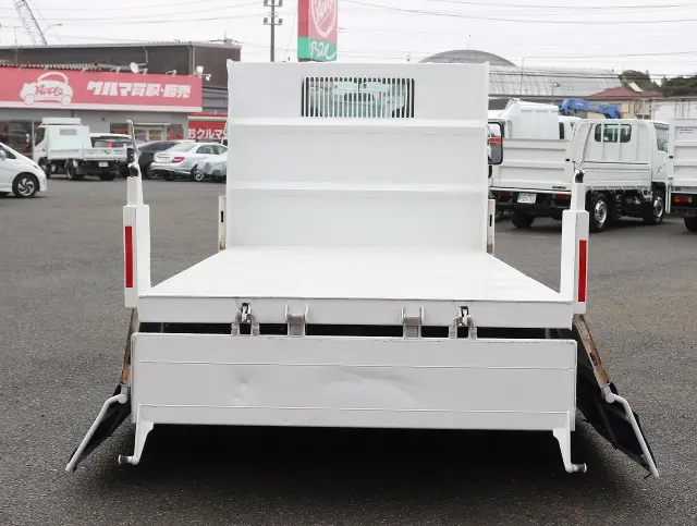 いすゞ エルフ TKG-NJR85AD(2WD)の写真15