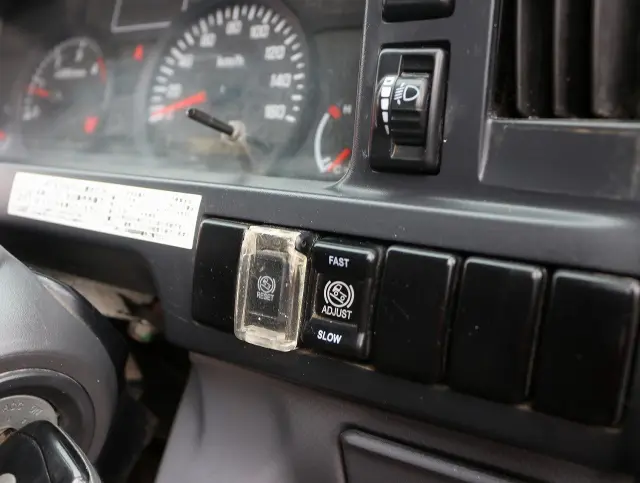 いすゞ エルフ TKG-NJR85AD(2WD)の写真42