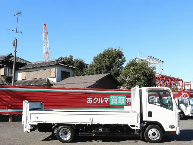 いすゞ エルフ TRG-NPR85AR(2WD)の写真4