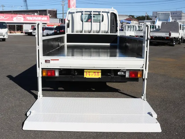 いすゞ エルフ TRG-NPR85AR(2WD)の写真13